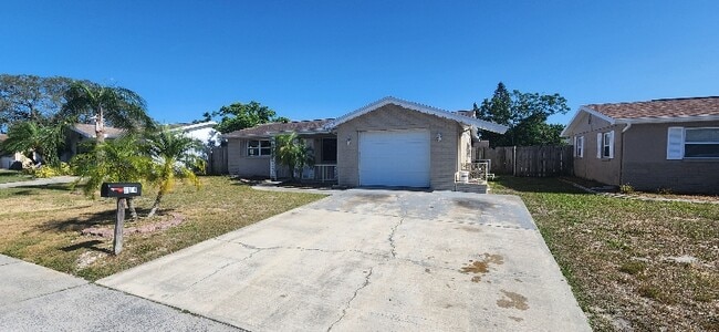 Foto del edificio - 3104 Primrose Dr