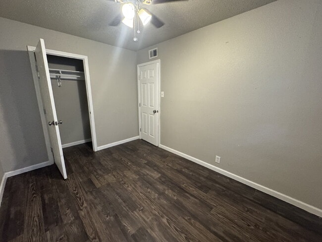 Foto del edificio - 2 Bedroom and 1 bathroom ready to move in