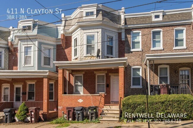 Foto del edificio - GORGEOUS TOWNHOME AVAILABLE SOON