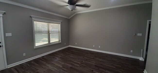 Building Photo - 59 Birchwood Dr