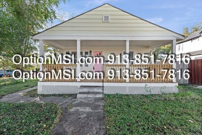 Building Photo - Newly Remodeled 3-Bedroom Home in Kansas C...