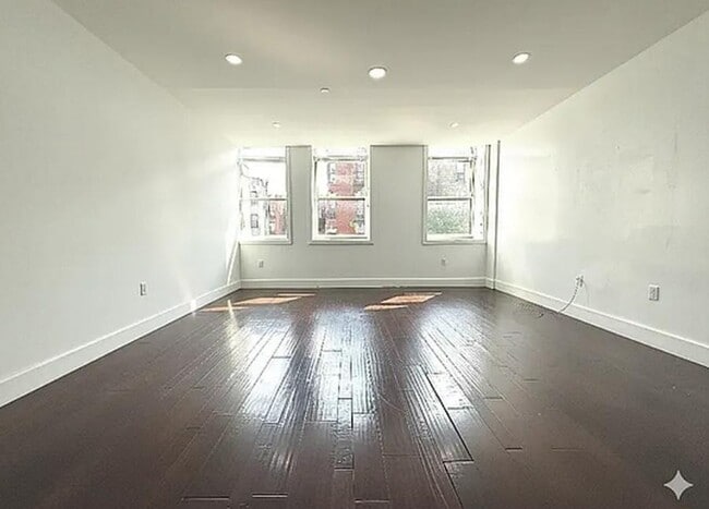 Foto del edificio - West 122nd Street