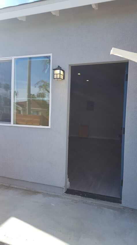 Foto principal - 6015 Encino Ave
