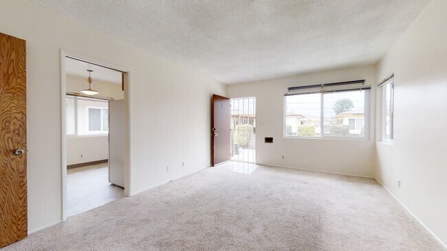 Building Photo - 11925 Ramona Ave