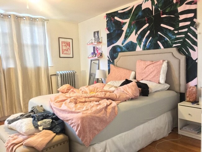 Photo - Spacious 3-Bed Near BU — Great Value in Al... Apartment