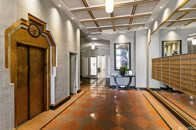 Foto del edificio - 631 O'Farrell St