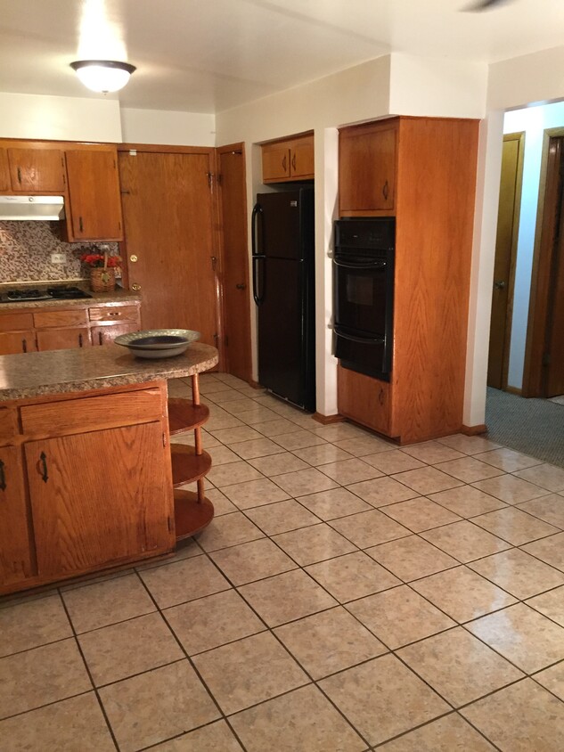 Primary Photo - 724 Peoria St