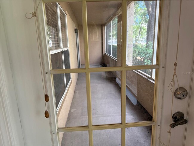 Foto del edificio - 664 Arbor Lake Ln