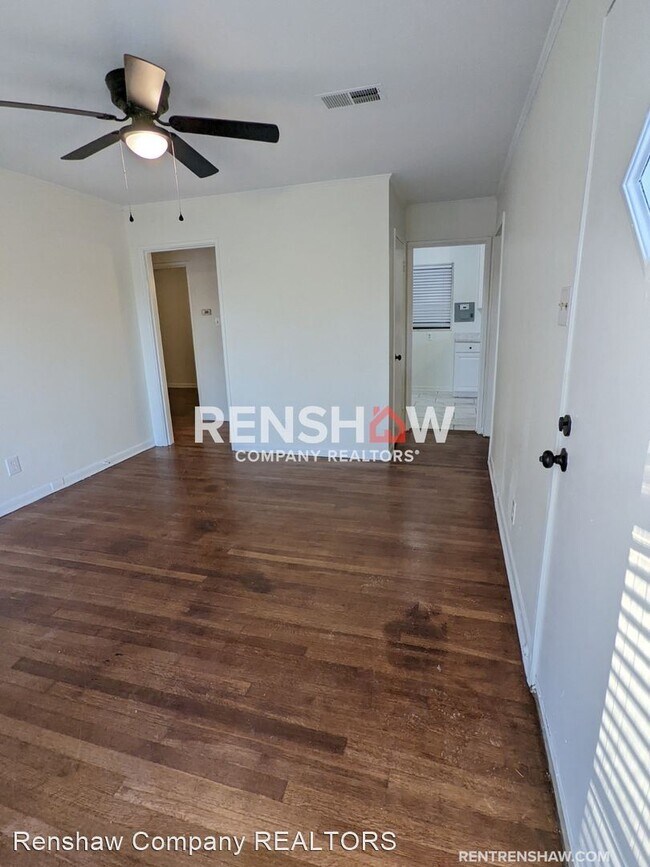 Building Photo - 2 br, 1 bath House - 5028 Byron Rd