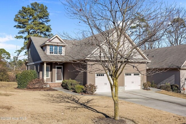 Building Photo - 58 Cypress Cir