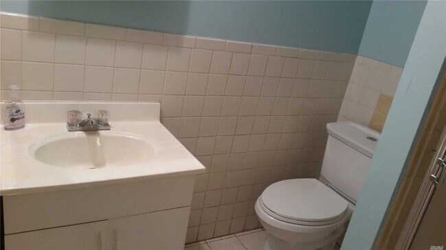 Building Photo - 103-15 Northern Blvd