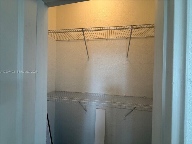 Foto del edificio - 320 80th St