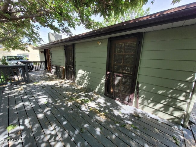 Building Photo - 16685 Shrine Dr