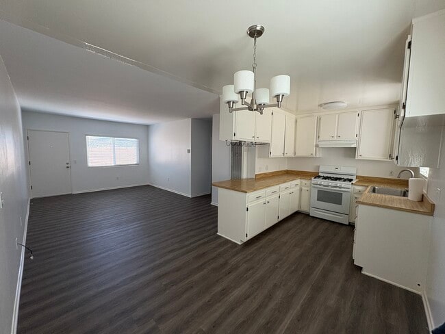 Kitchen - 354 Concord St
