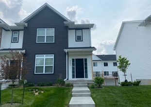 Building Photo - 4845 Preston Ln