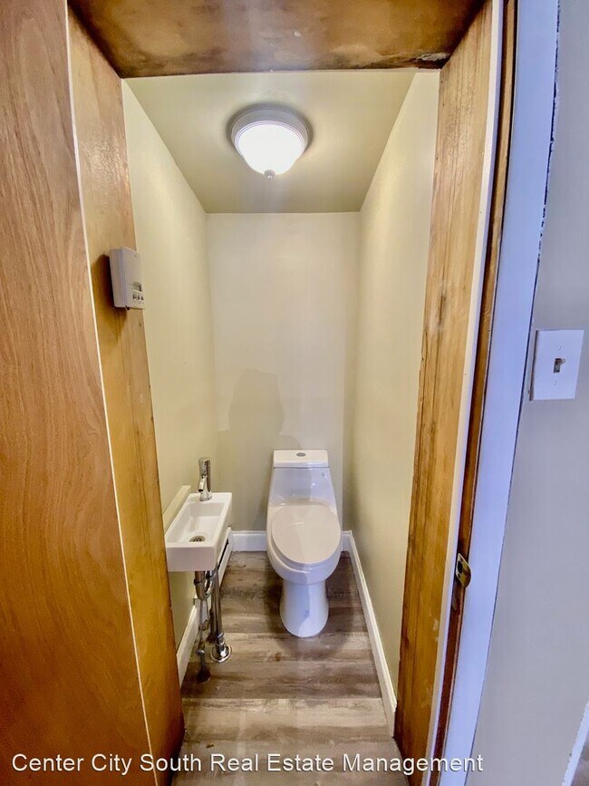 Foto del edificio - 2 br, 1.5 bath House - 2436 S. MOLE ST