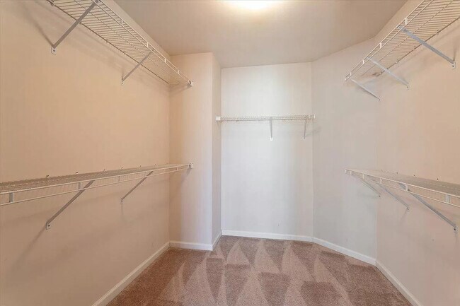 Building Photo - 7040 Trellis Ct