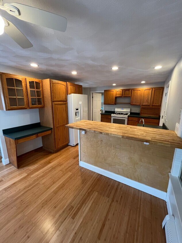 Primary Photo - 4 Bedroom 2 Bath Single Family Home