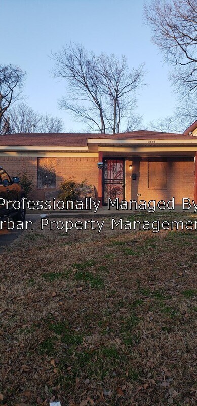 Primary Photo - 1232 Capital Ave