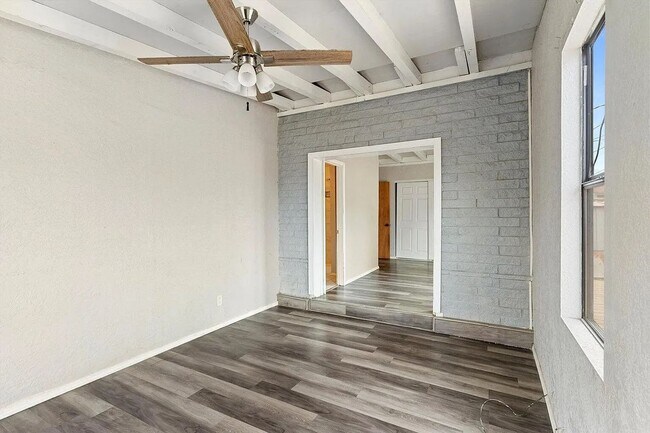 Foto del edificio - 1115 Morris St NE