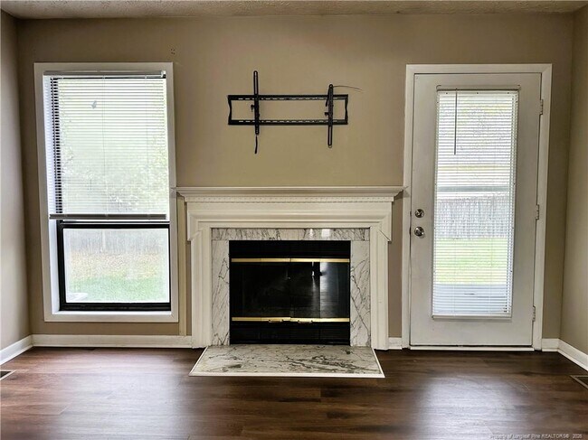 Foto del edificio - 1542 Londonderry Pl