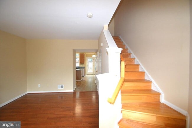 Building Photo - 21081 Pickerelweed Terrace