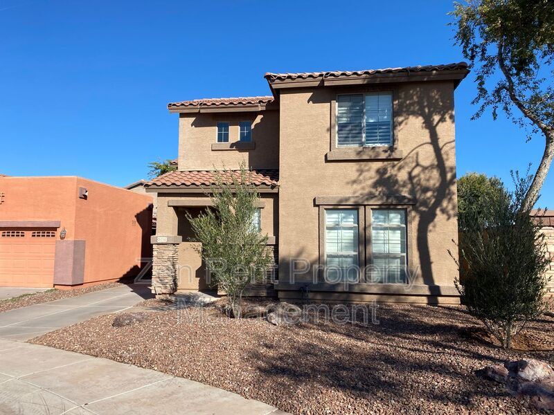 Primary Photo - 2740 E Chester Dr