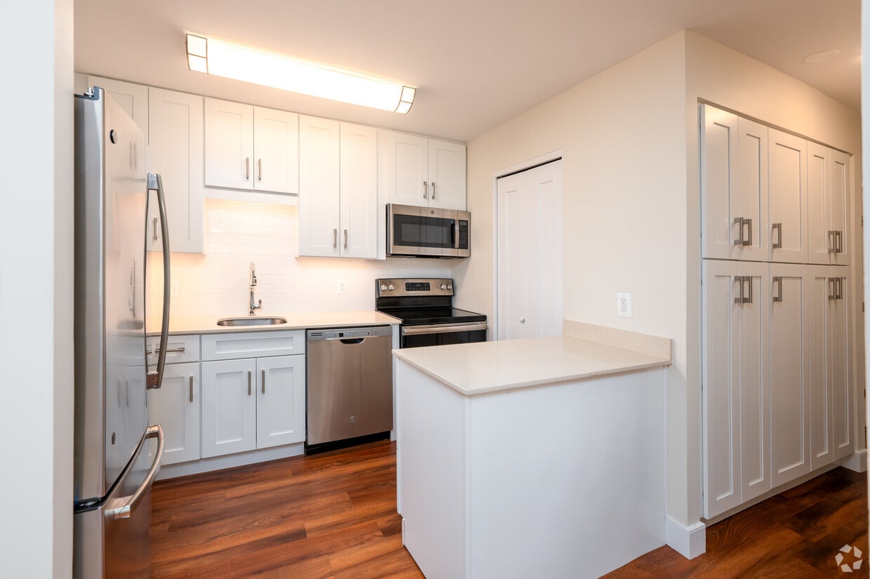 Primary Photo - The Glen at Kensington