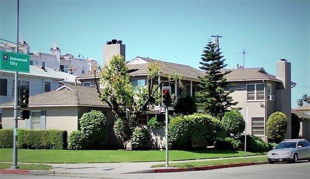 Primary Photo - 10604 Whipple St