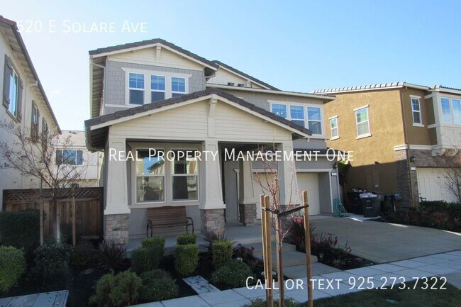 Foto del edificio - Gorgeous 4 Bed/3 Bath Mountain House Home ...