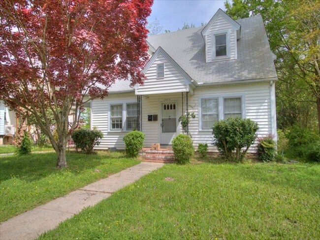Foto del edificio - Beautiful 1 bedroom 1 bath home in Lakewoo...