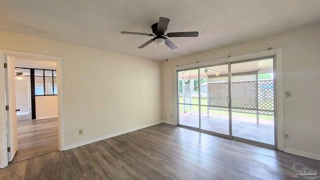 Foto del edificio - 1025 Revere Dr
