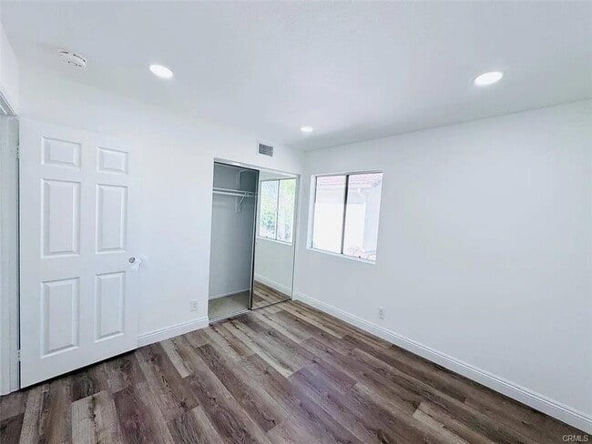 Building Photo - 4739 E Ashford Ave