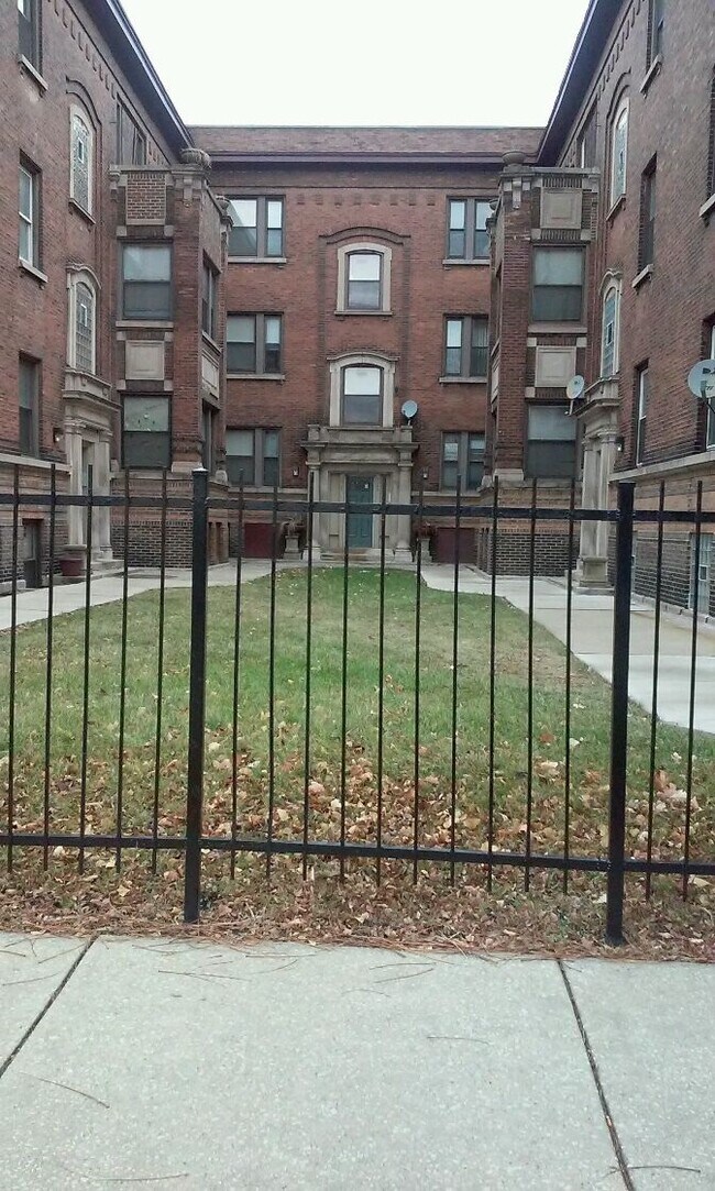 Building Photo - 3544 W Jackson Blvd