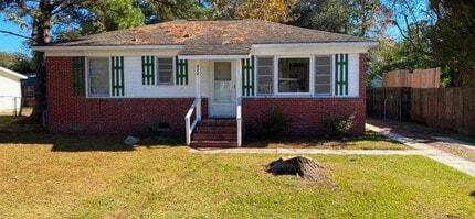 Building Photo - 424 Clarine Dr