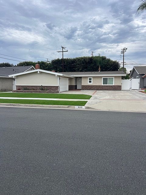 Building Photo - 16111 Amber Valley Dr