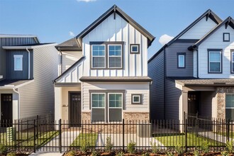 Building Photo - 5300 Berkeley Knl Cir