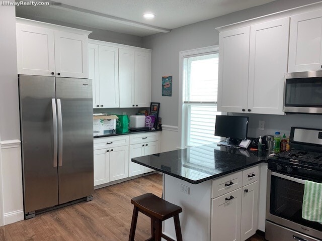 Building Photo - 38 Crescent Ave