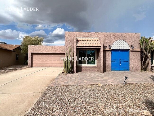 Building Photo - 800 W Bentrup St