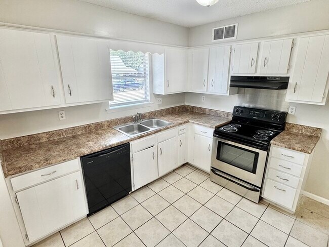 Foto del edificio - 6329 Brockman Dr
