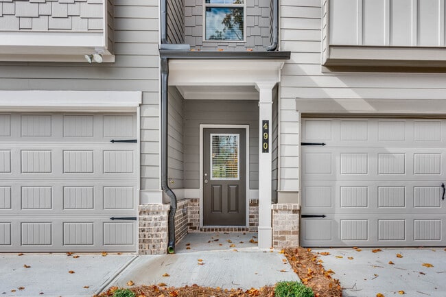 Building Photo - 490 Rockfern Ct