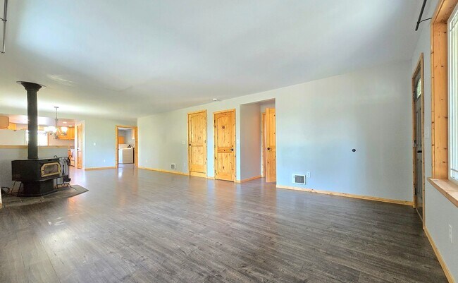 Foto del edificio - 3 Bedroom Home in Marysville Now Available!