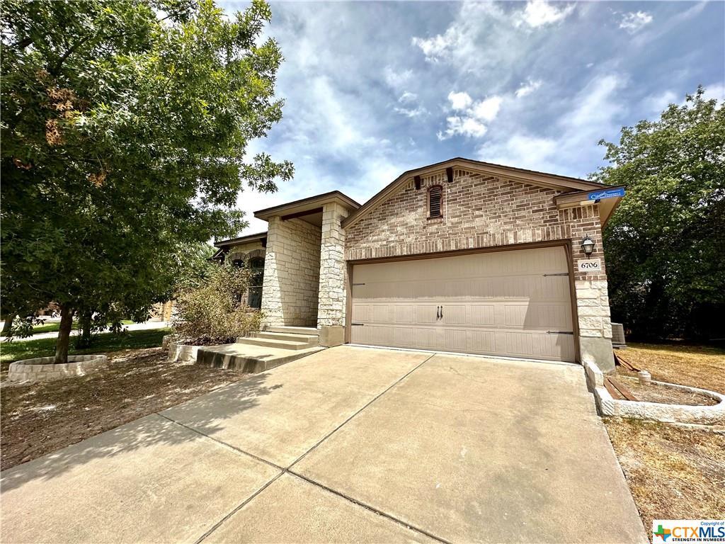 Primary Photo - 6706 Indian Hawthorne Dr