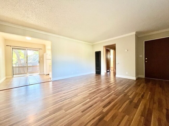 Interior Photo - **Pre-Leasing for Summer 2025** Cute 2 bed...