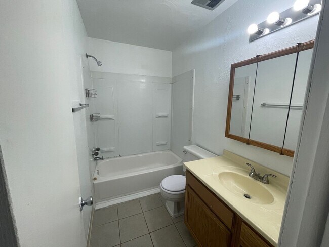 Foto del edificio - 3 Bedroom Townhome