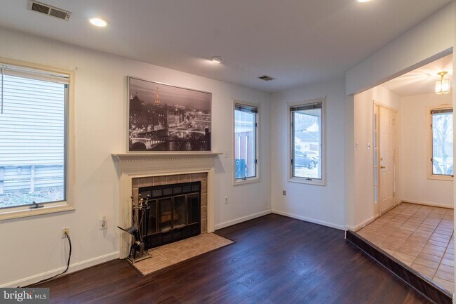 Building Photo - 4712 Colonel Darnell Pl