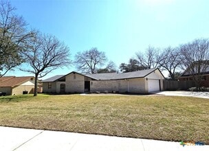 Building Photo - 118 Richardson Dr