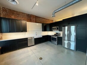 Building Photo - 54 Old Granite St