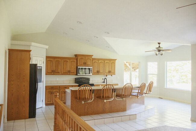 Foto del edificio - 4087 E 356 N