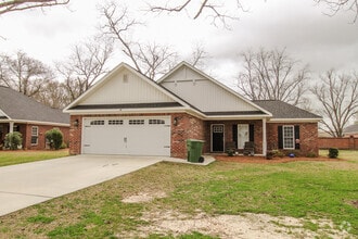 Building Photo - 20 Grove Cir